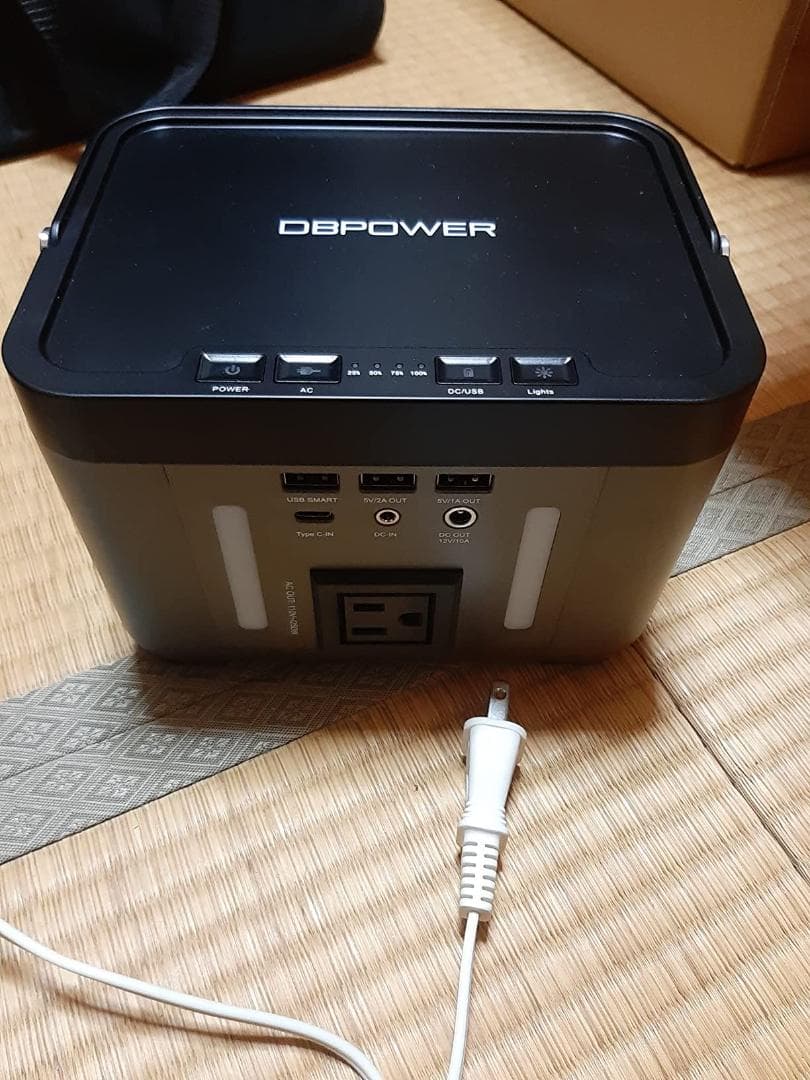 家庭用ポータブル発電機 大容量LED付き電源