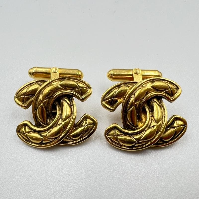 CHANEL カフスボタン ココマーク マトラッセ ゴールド カフリンクス