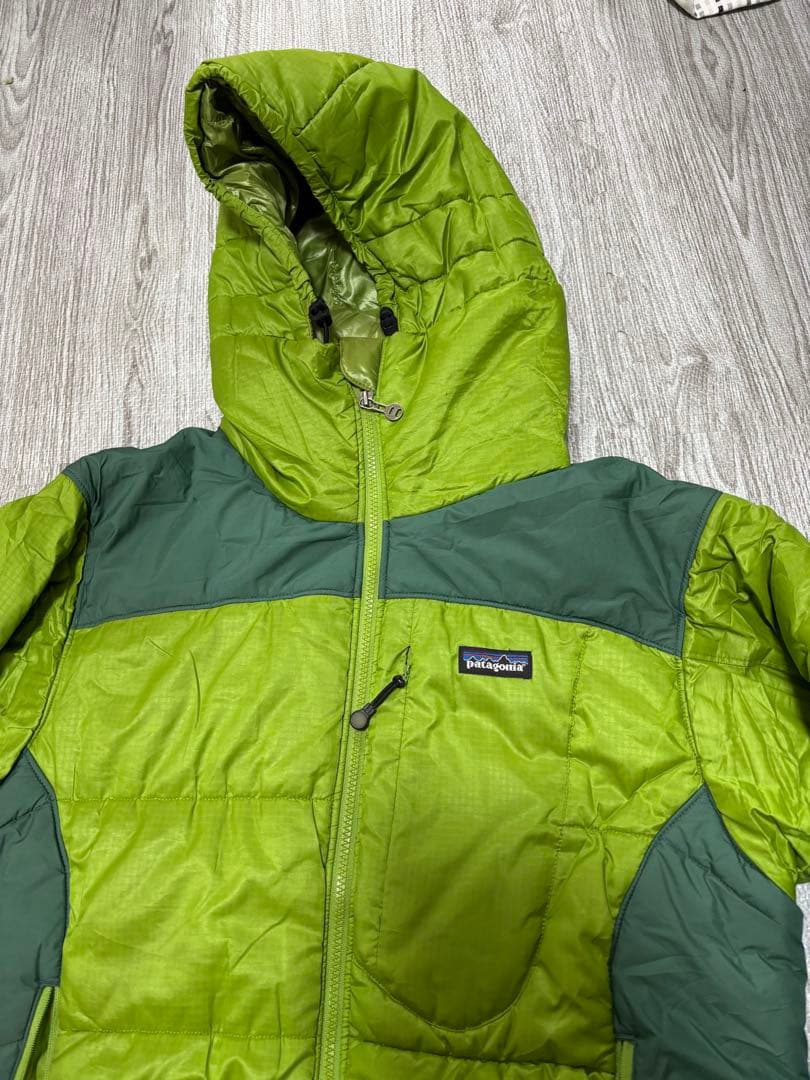 patagonia フード付きダウンジャケット S グリーン