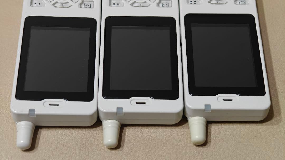 ★中古品★Fujitsu PHS本体 ホワイト 3台セット