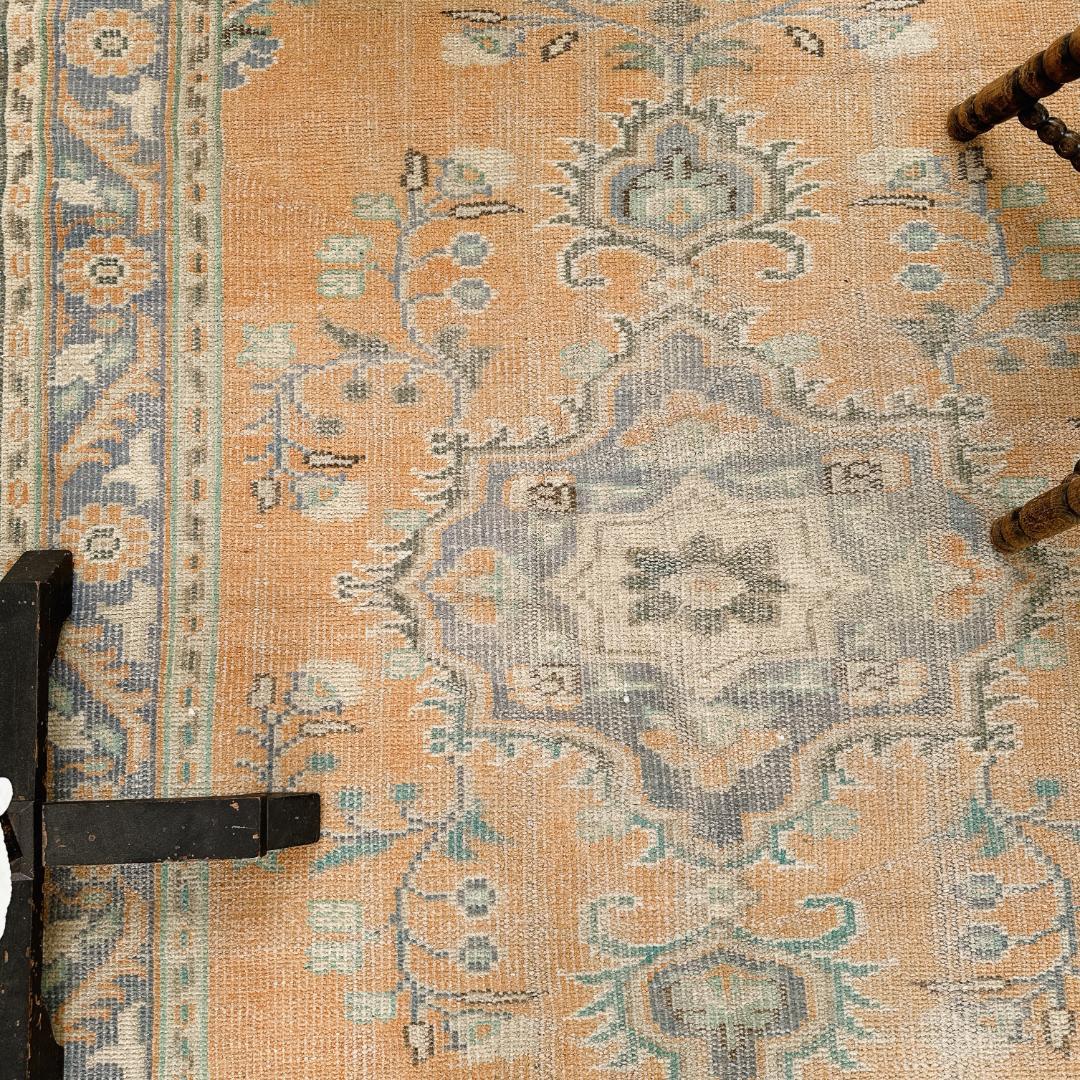 トルコ ヴィンテージラグ A115 大判 ペールオレンジ ターコイズ ブルー