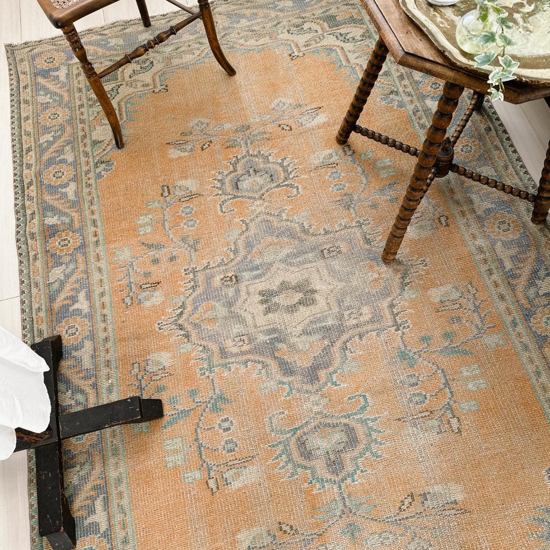 トルコ ヴィンテージラグ A115 大判 ペールオレンジ ターコイズ ブルー