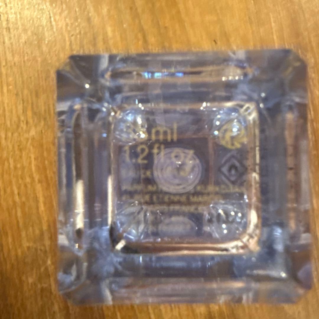 く　香水Maison francis Kurkdjian Paris