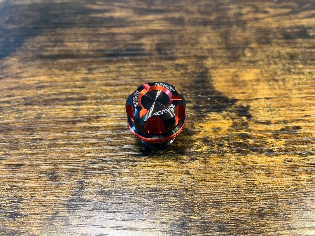 【美品】デイトナ マスターシリンダーキャップ+オイルフィラーキャップ