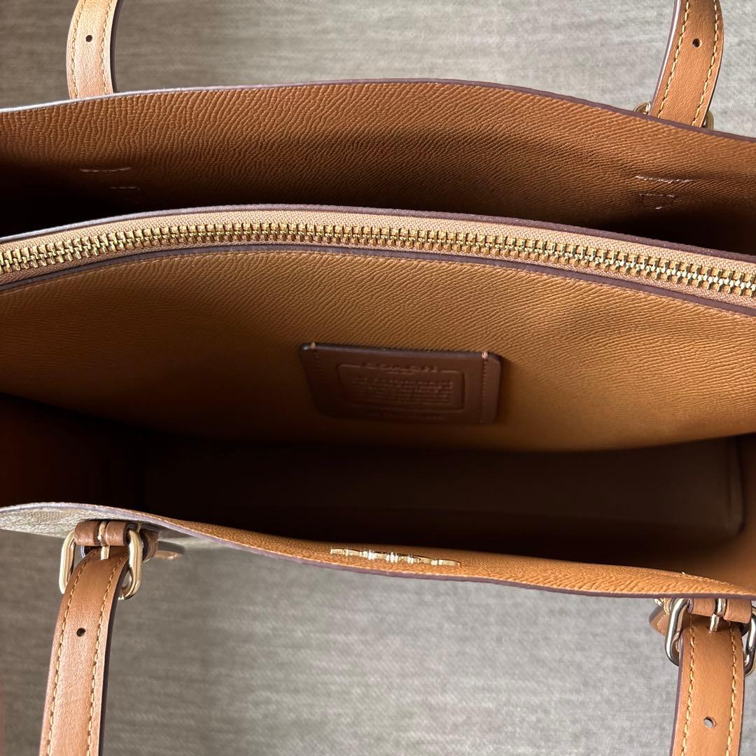 COACH ショルダーバッグ ベージュ ロゴプリント