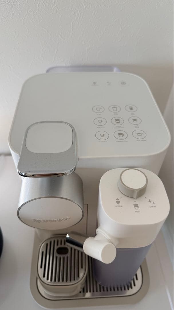 【美品】ネスプレッソ グランラティシマ F531 コーヒーメーカー ホワイト