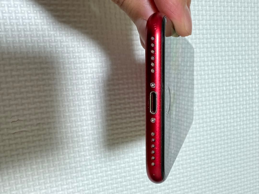 iPhone SE2 64GB SIMフリー 少しヒビあり 動作良好 本体のみ