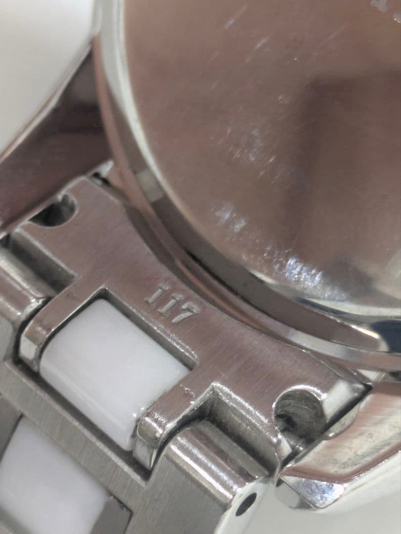 ツ*サ様 SEIKO Sportura クロノグラフ7T92-0NG0ホワイト腕