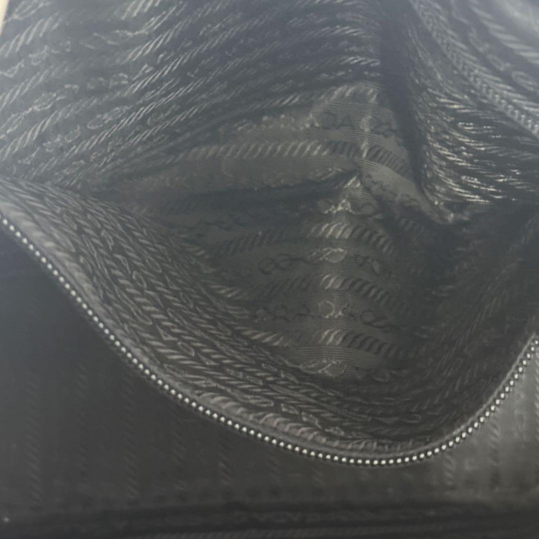 PRADAエナメルレザートートバッグ ブラック本革ビジネス美品