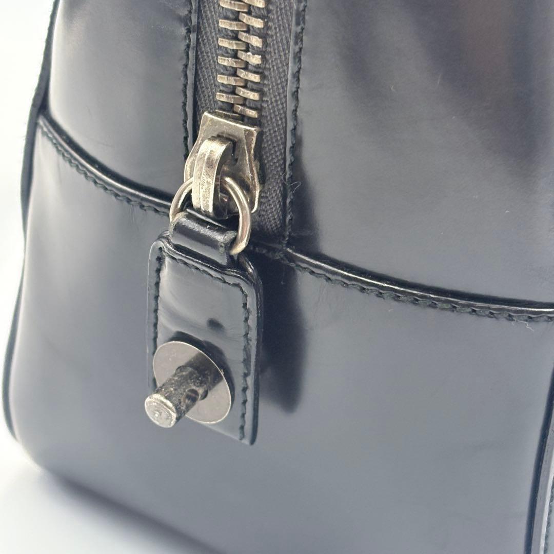 PRADAエナメルレザートートバッグ ブラック本革ビジネス美品