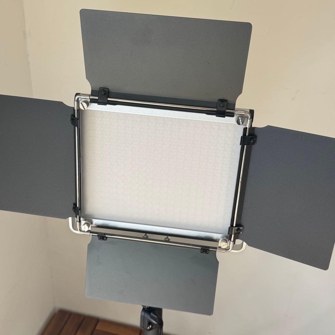 NEEWER 660 PRO II RGB LEDライト スタンド付2台セット