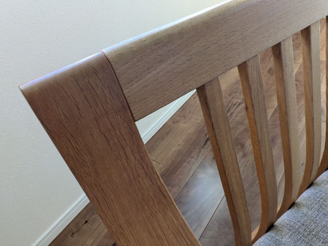 木製フレーム ブラウン系 布張り 2.5人掛けソファ