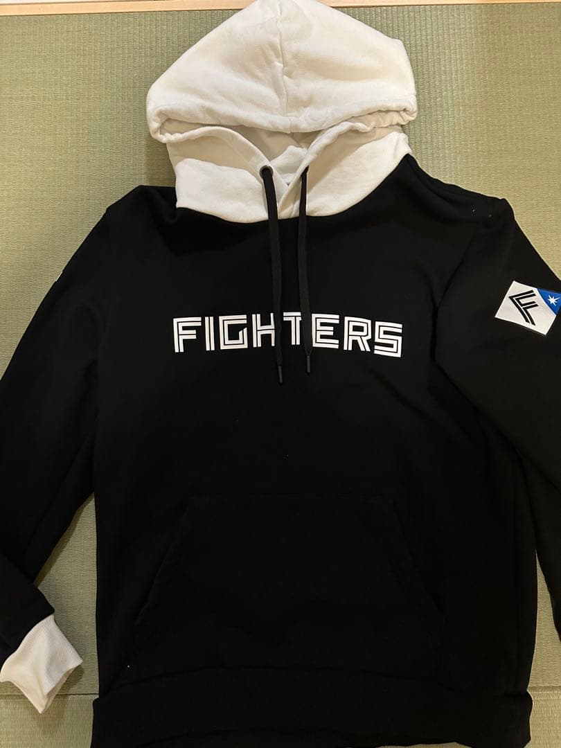 FIGHTERS 新庄剛志 フード付きパーカー 背番号1(Lサイズ)