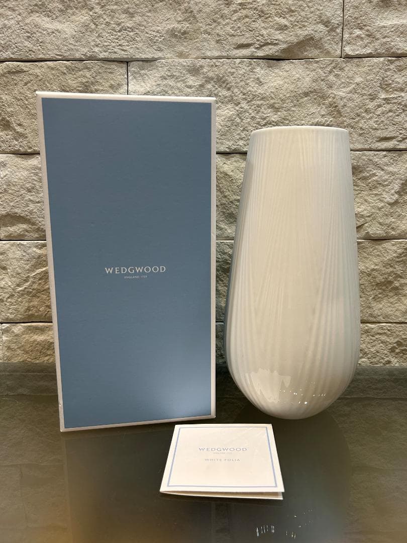  ウエッジウッド ホワイトフォリア ベース 花瓶 30cm