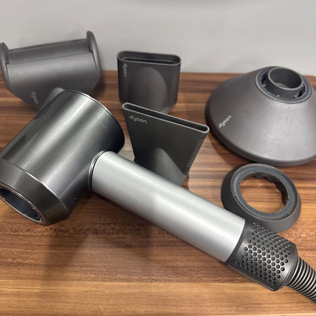 Dyson ヘアドライヤー アタッチメント付き