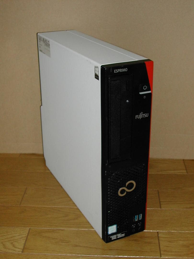 富士通　ESPRIMO D588/T　WIN11　i3 8100　8G