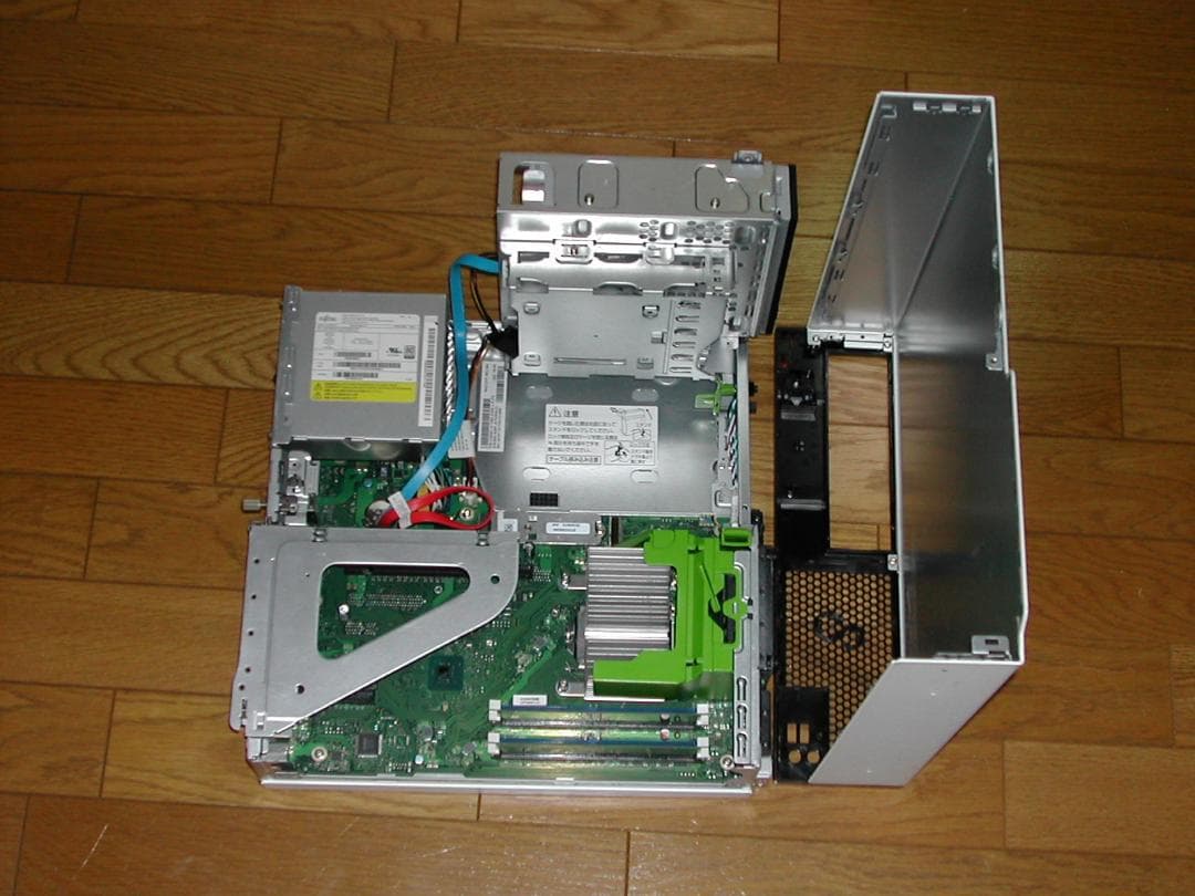 富士通　ESPRIMO D588/T　WIN11　i3 8100　8G