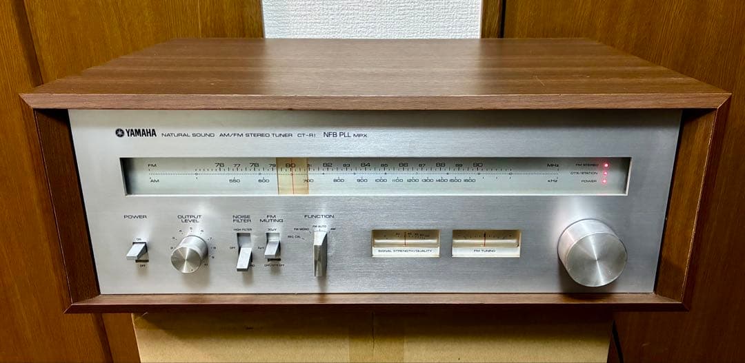 【完動・美品】YAMAHA CT-R1 木製キャビネット入り　チューナー