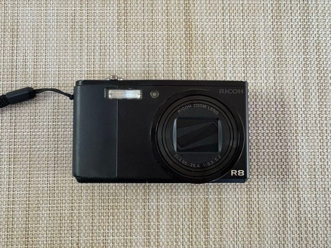 RICOH＊R8＊デジカメ＊デジタルカメラ