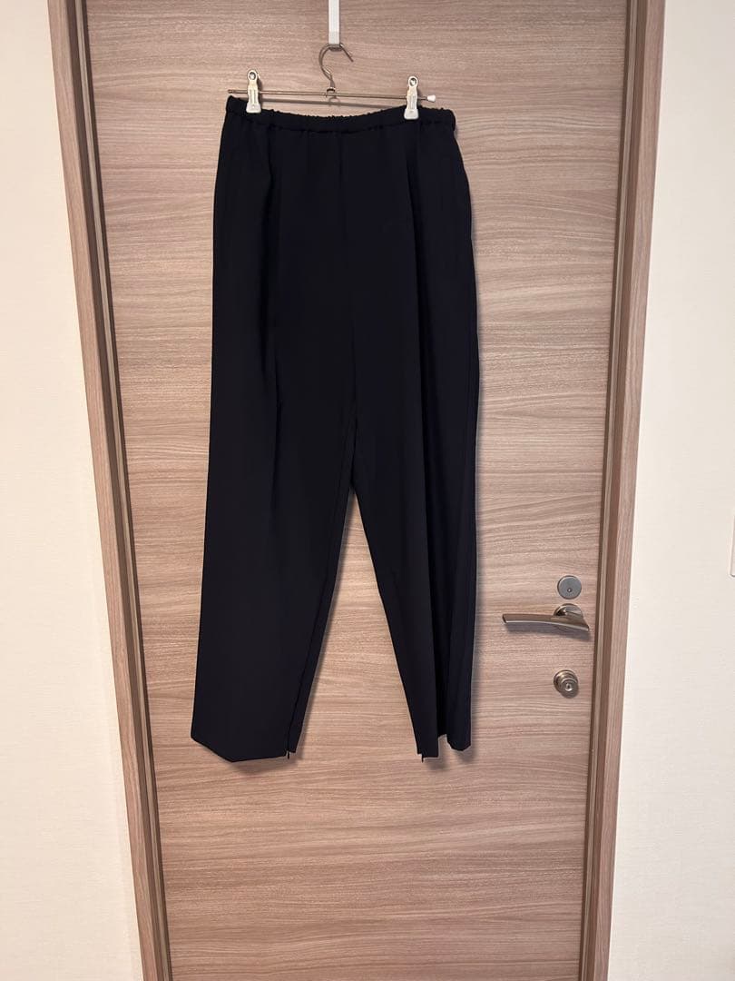 ETRE TOKYO 26SS サイドピンタックラインリラクシーパンツ ネイビー