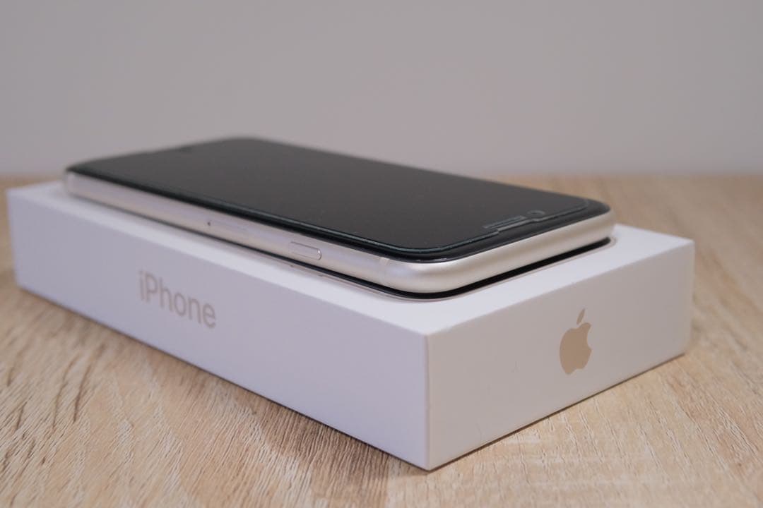 iPhone se 第3世代 本体 SIMフリー