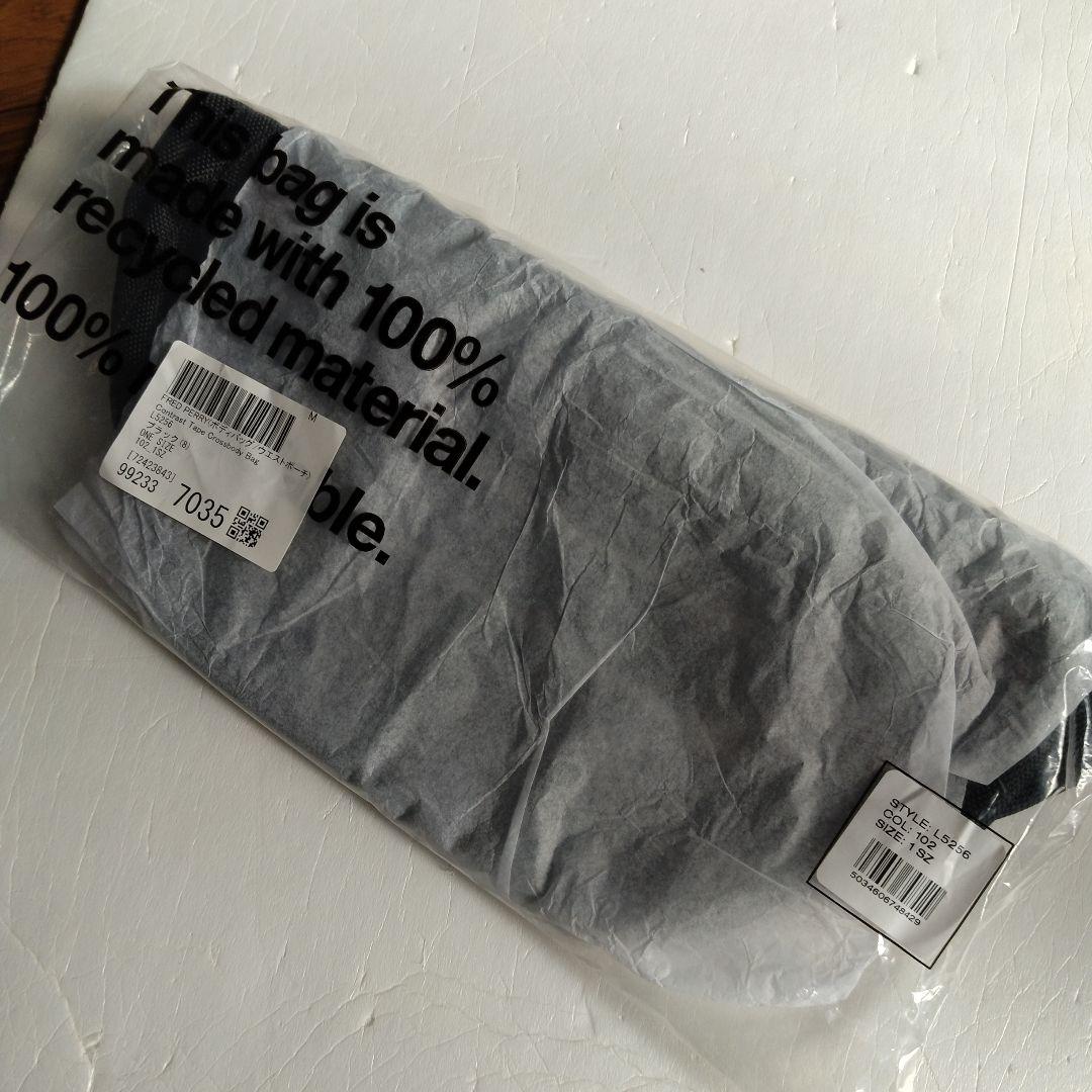 FRED PERRY　フレッドペリー　バッグ　ウエストポーチ　ブラック