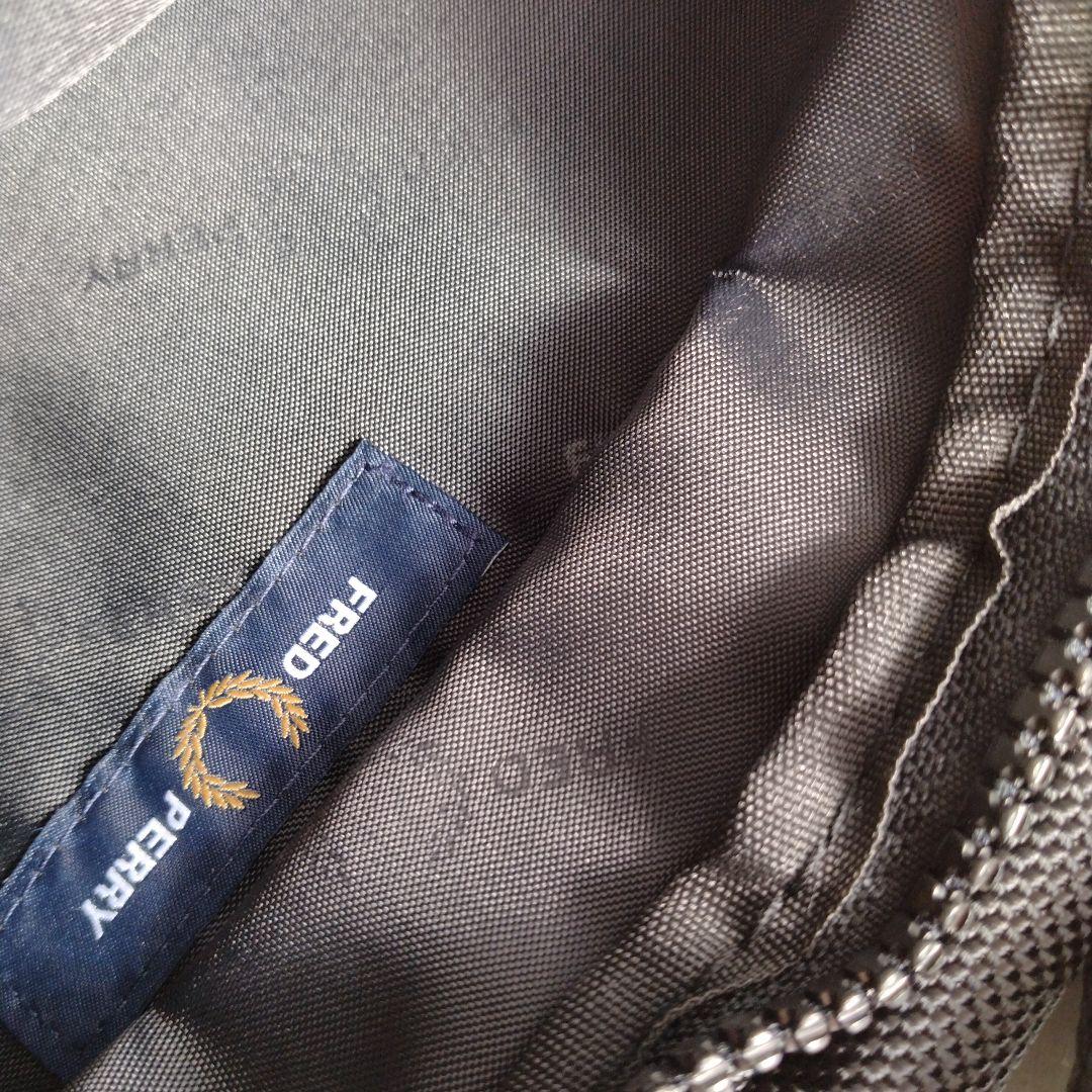 FRED PERRY　フレッドペリー　バッグ　ウエストポーチ　ブラック