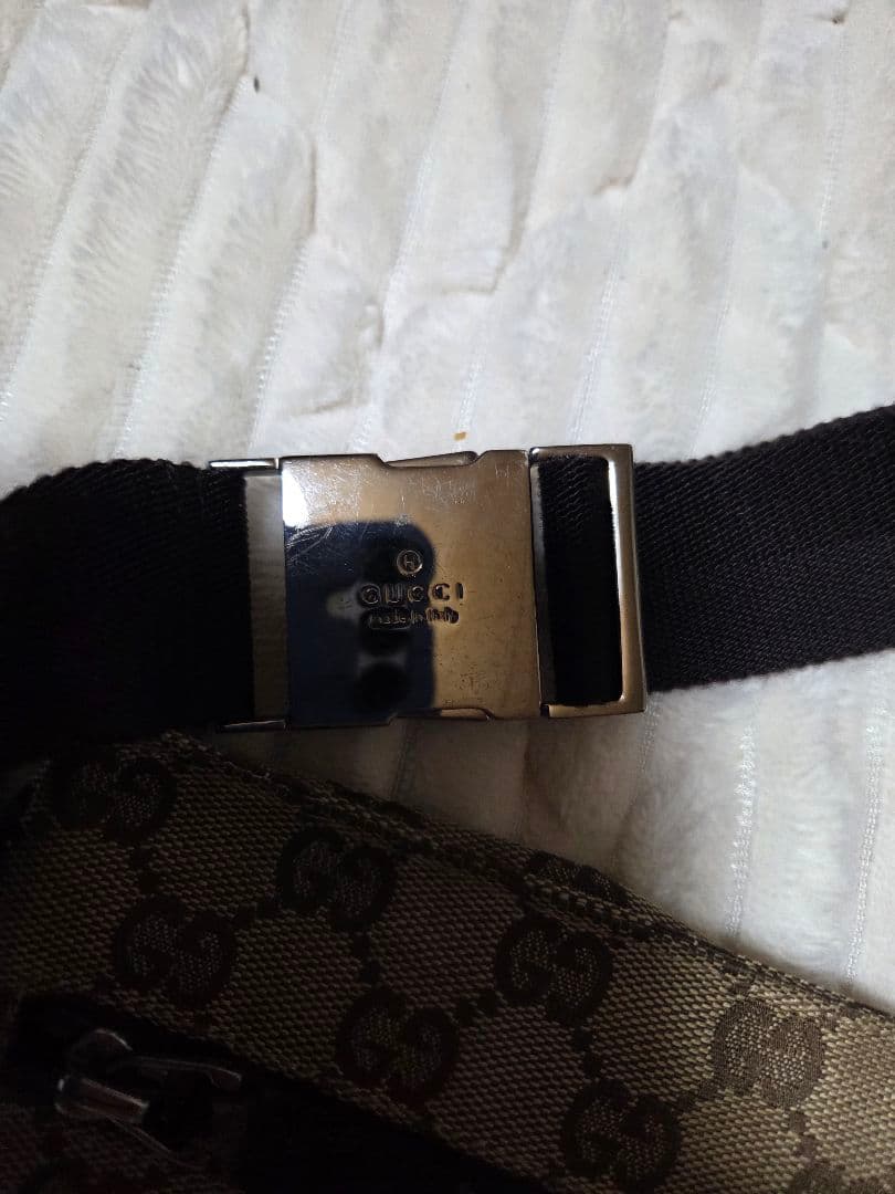 GUCCI ボディバッグ GGパターン ベージュ　5日まで！