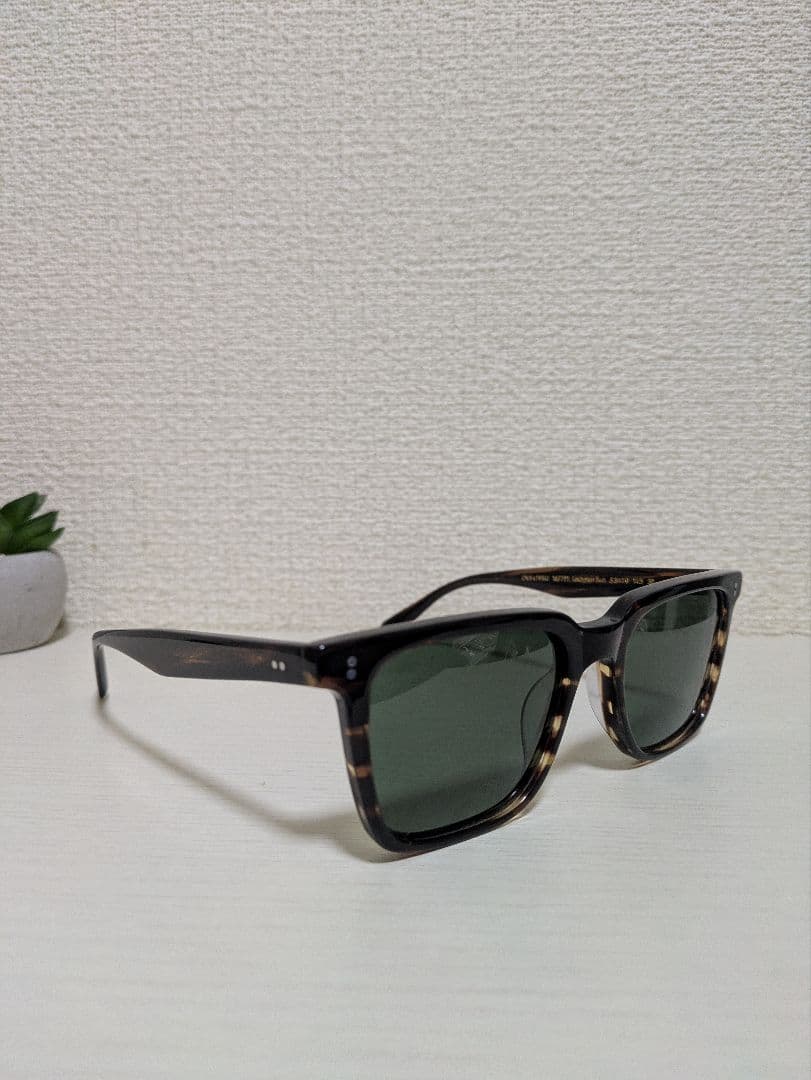 新品未使用 オリバーピープルズ LachmanSunサングラス イタリア製 偏光