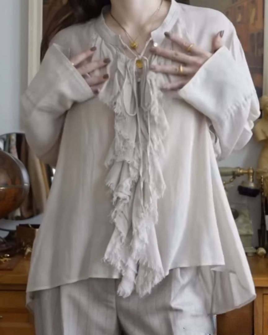 完売★カレンソロジー ウールミックスビエラフリルブラウス　オフホワイト
