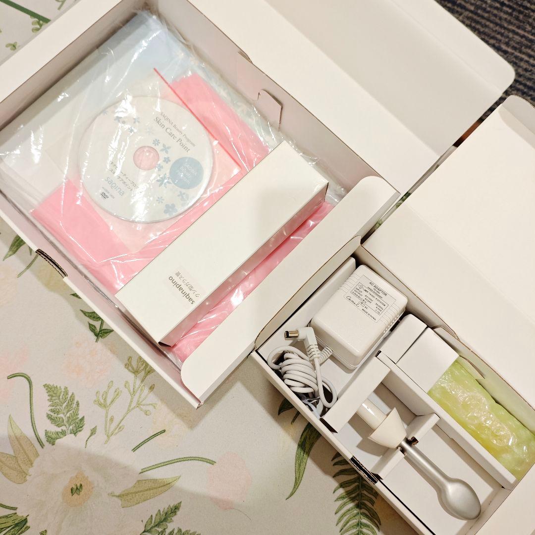 新品未使用品　サキナピノ　SAQINA pino　美顔器