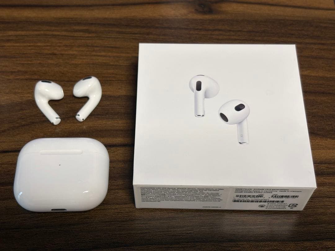 Apple AirPods 第３世代 本体 充電ケース付き