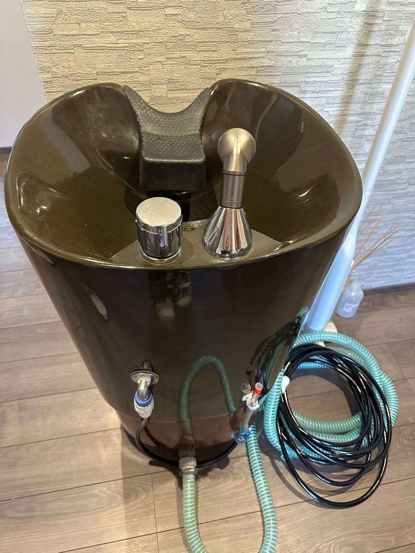 移動式シャンプー台　ペロ