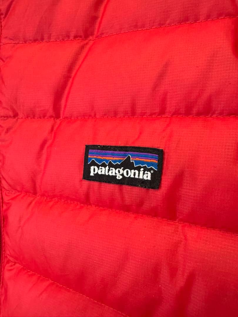神サイズパタゴニアダウンセーターフーディ　ダウンジャケットフード　赤　XL