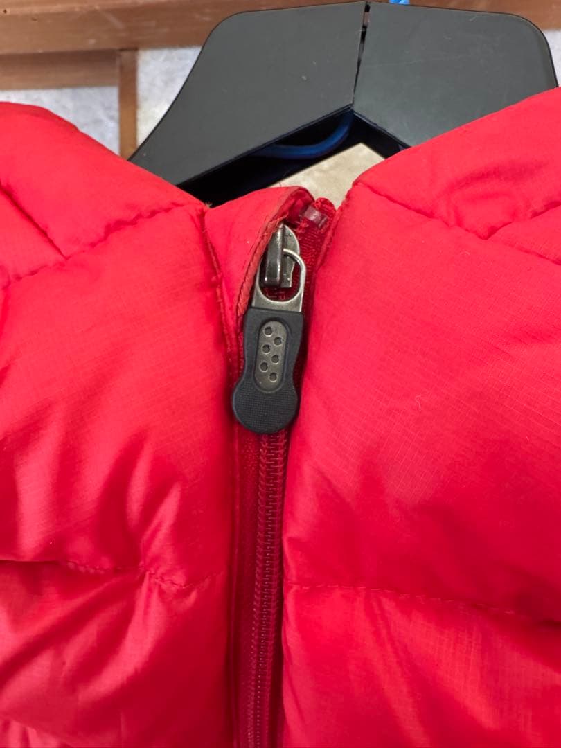 神サイズパタゴニアダウンセーターフーディ　ダウンジャケットフード　赤　XL