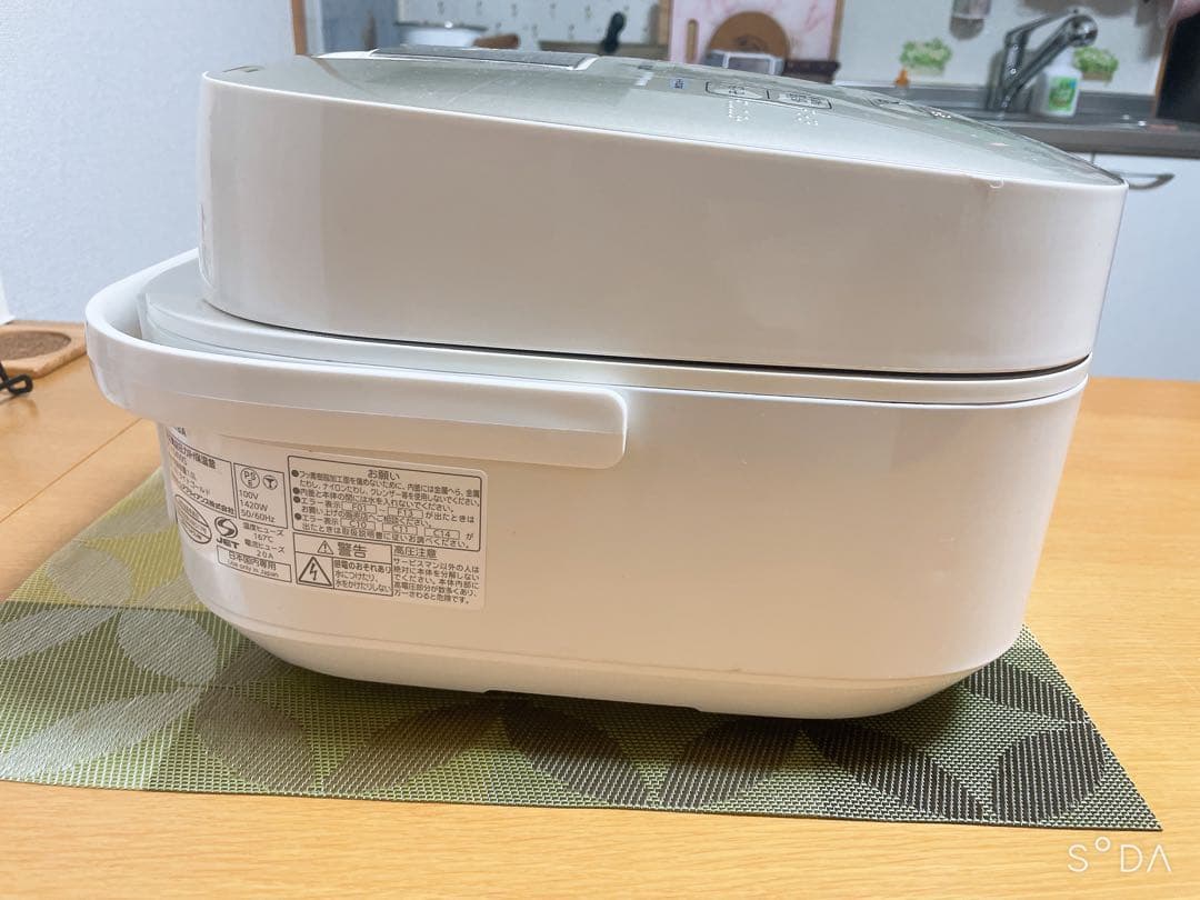 【ジャンク品 】TOSHIB炊飯器　5.5合炊き◆RC-104VXS
