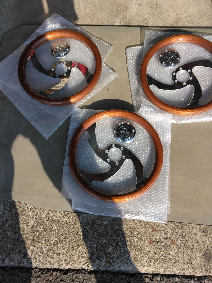 ウッドステアリング3本セット魔国さん専用です。