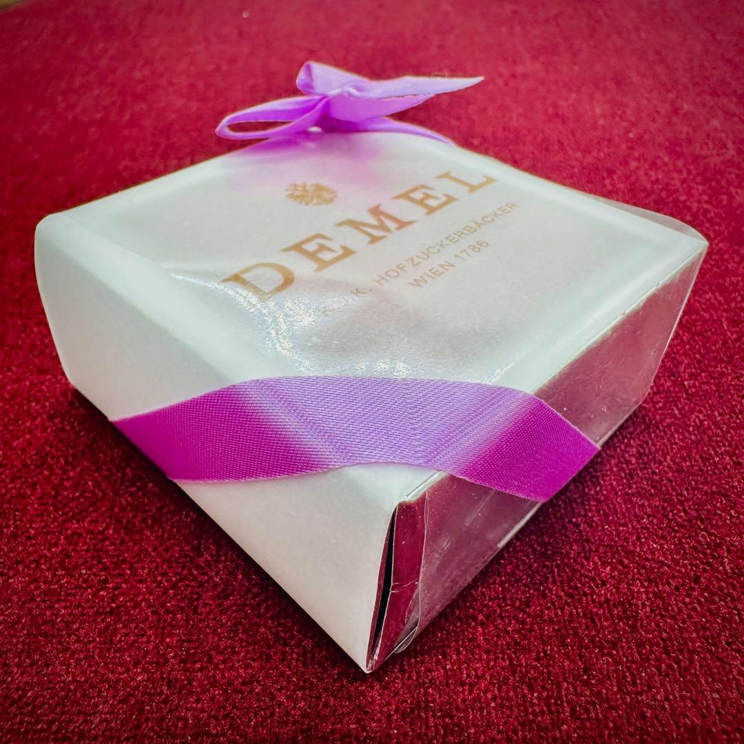 【Demel 正規品】スミレの砂糖漬け45g ＋ローズの砂糖漬け38g セット