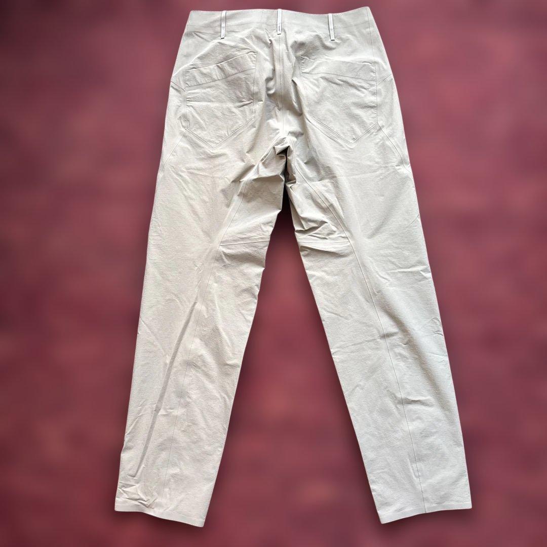 ARC’TERYX VEILANCE ベージュ パンツ