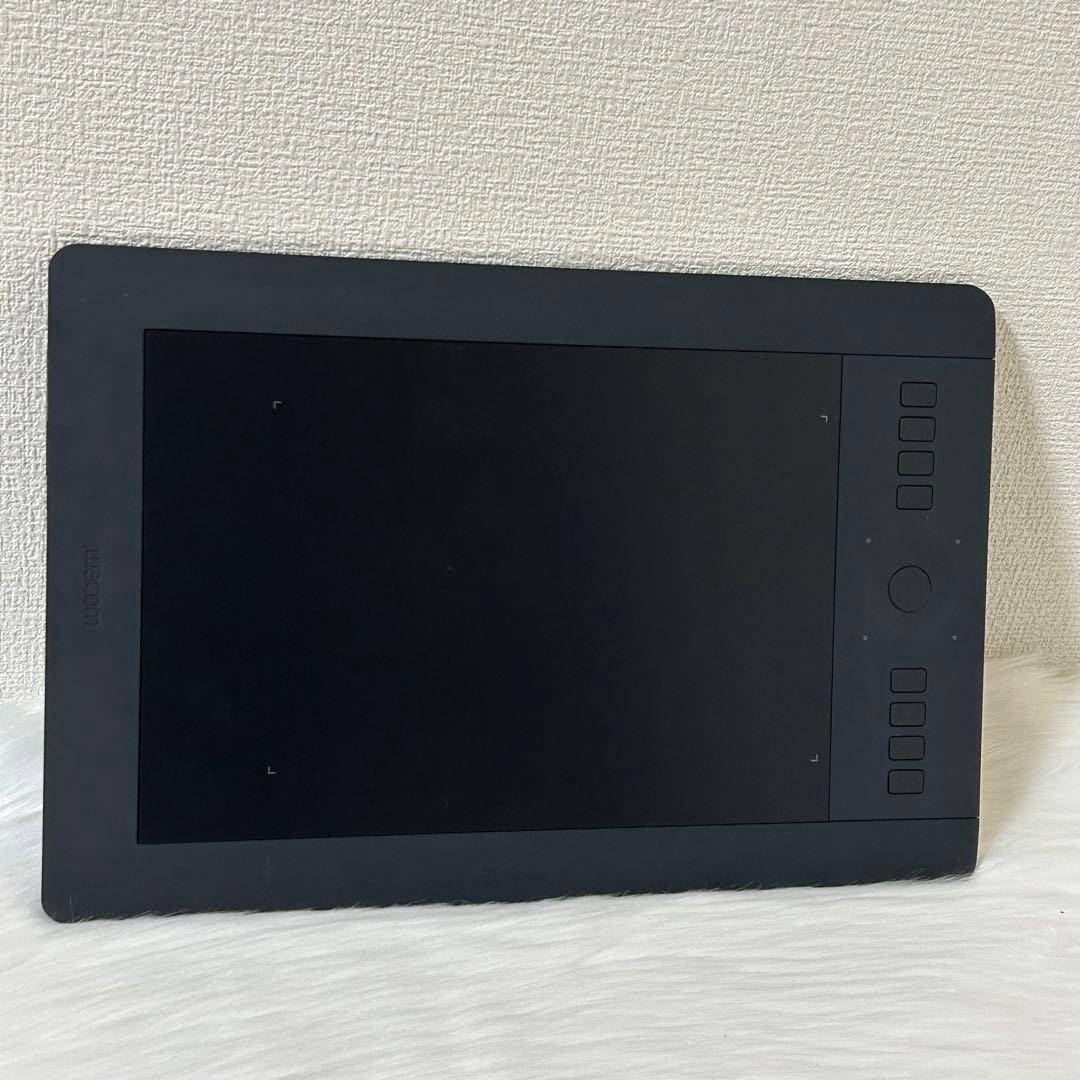 液タブ・ペンタブ wacom Intuos Pro medium PTH-651/K0