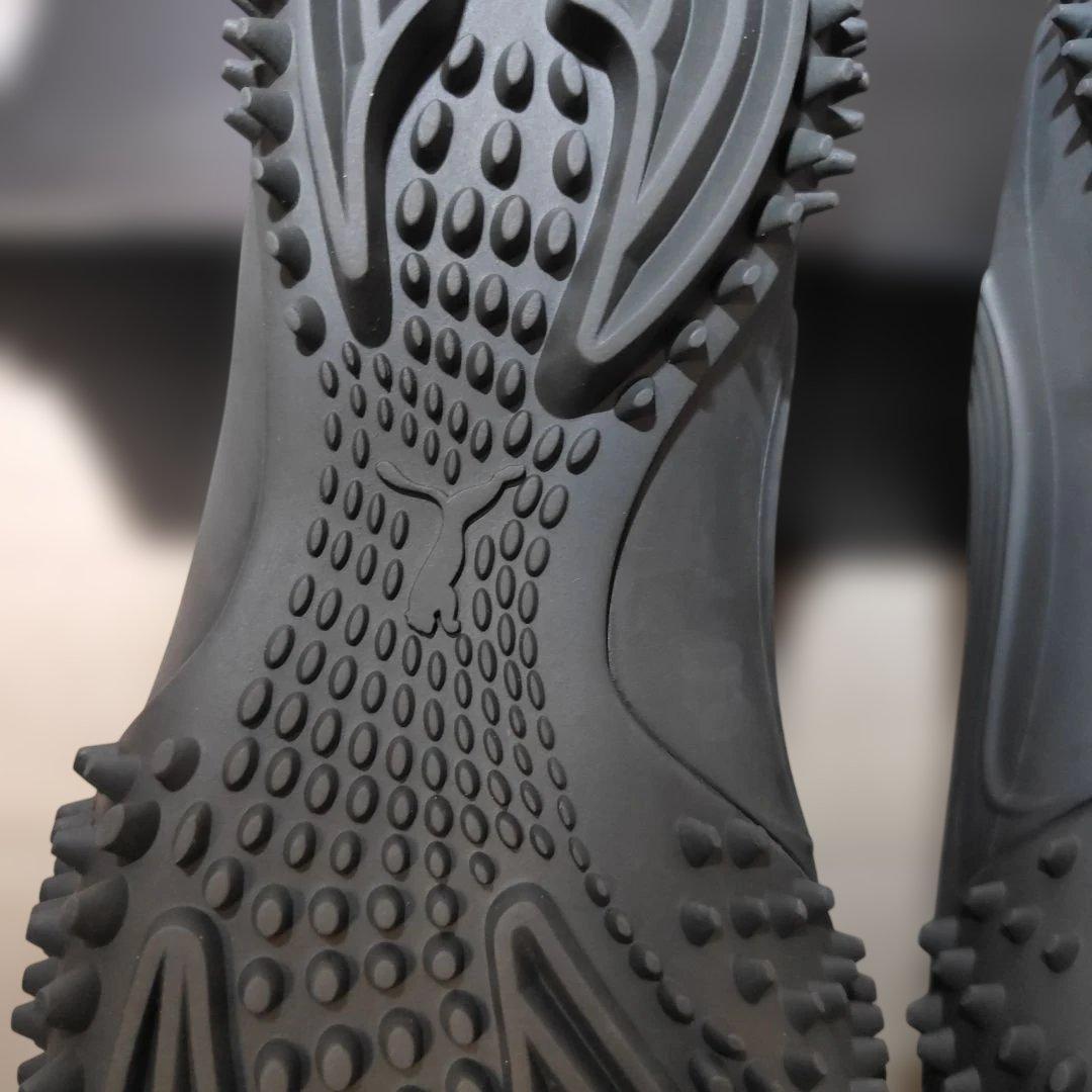 新品未使用28.0cm PUMAイボイボスライドサンダルMULE グレー系