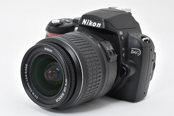 15703F 使用少!清潔感ある美品! Nikon D40 ズームレンズセット♪