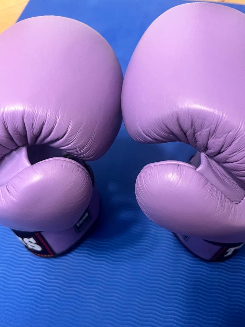 に*ゅ様 美品TWINS SPECIAL ボクシンググローブ 8oz パープル