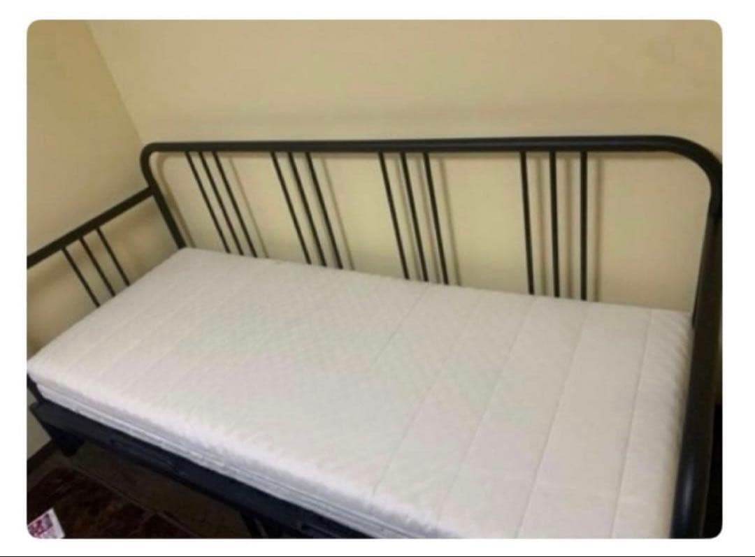 【40%オフ！】IKEA ベッド (シングル/ダブル可)