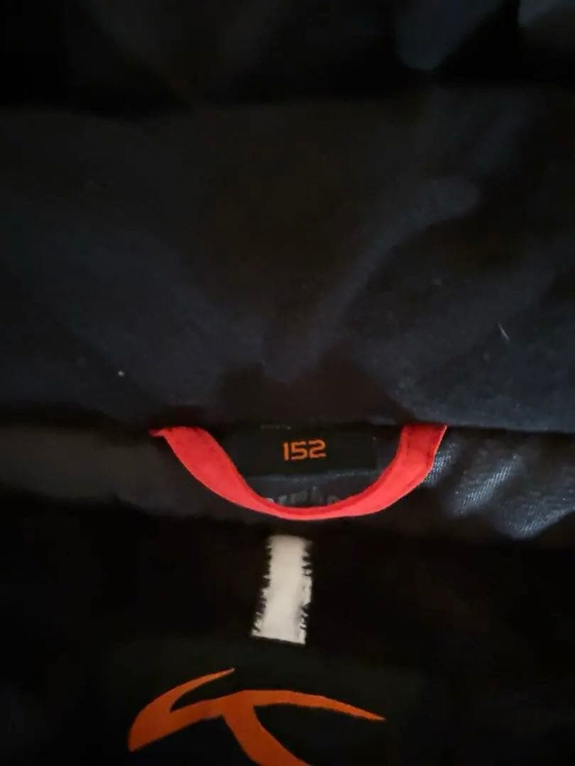 KJUS スキーウェア 女性小柄な方用 キッズ赤/白中古　格安セットアップ