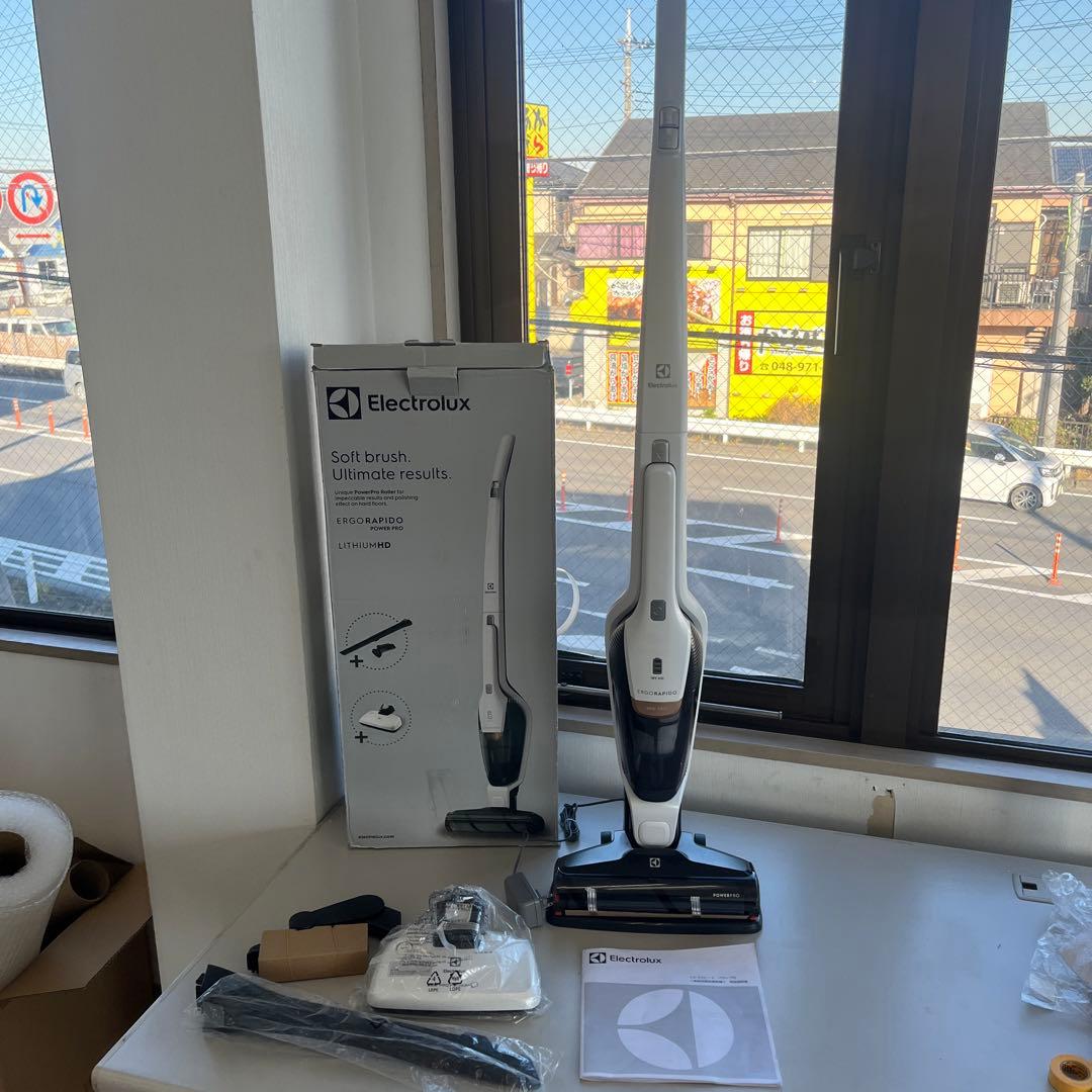 Electrolux ZB3425BL コードレス掃除機