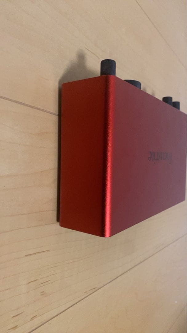 Focusrite Scarlett 2i2　オーディオインターフェース