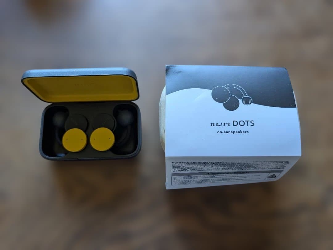 nwm DOTS ワイヤレスイヤホン (イエロー)