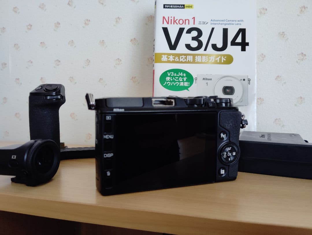 Nikon 1 V3 ニコワン プレミアムキット 美品 ニコン ミラーレス