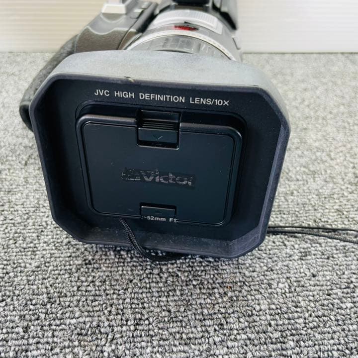 【ユヌ】Victor ビデオカメラ　JY-HD10 デジタルハイビジョン